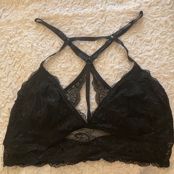 Express Other - ♥️💕♥️Strappy black bralette